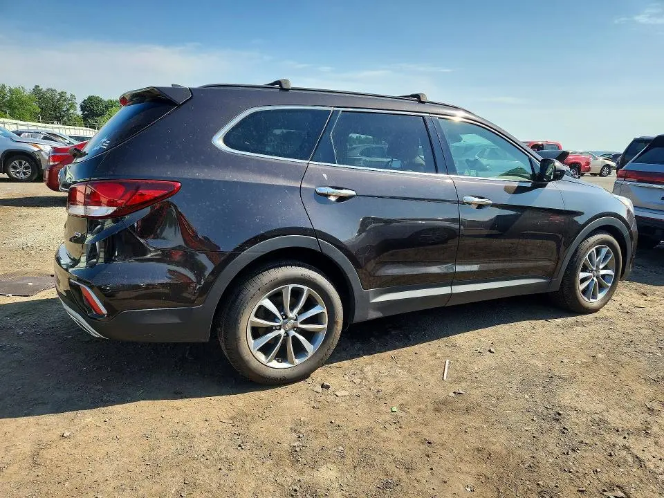 2018 HYUNDAI SANTA FE SE  