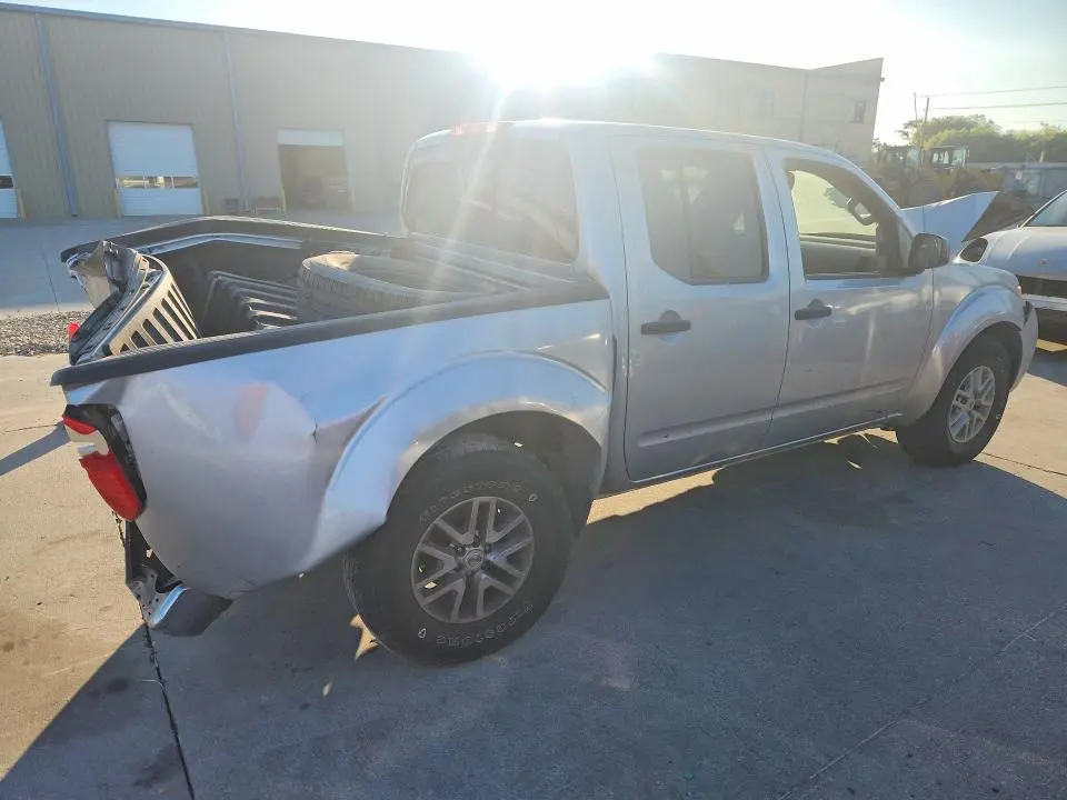 2015 NISSAN FRONTIER S  