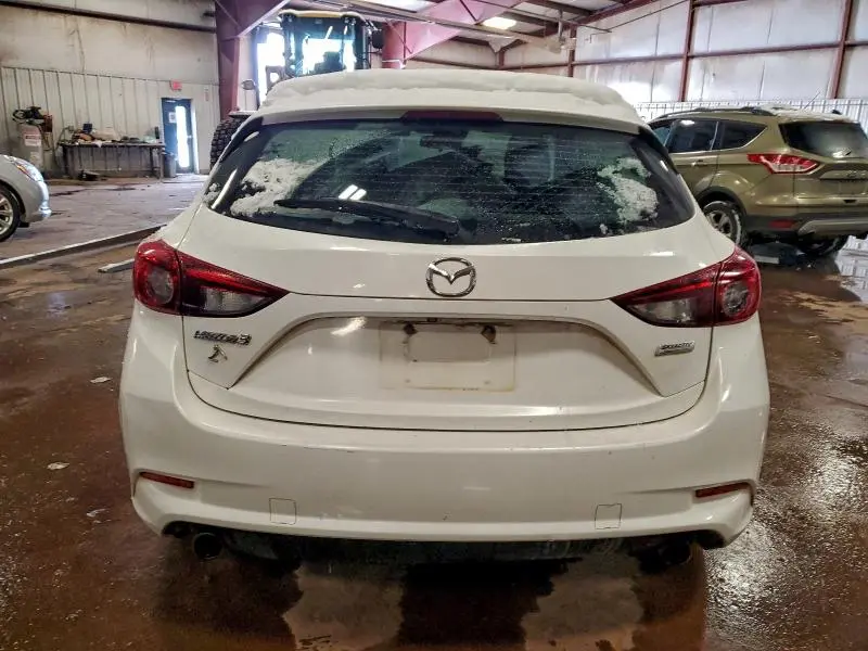 2017 MAZDA 3 TOURING  