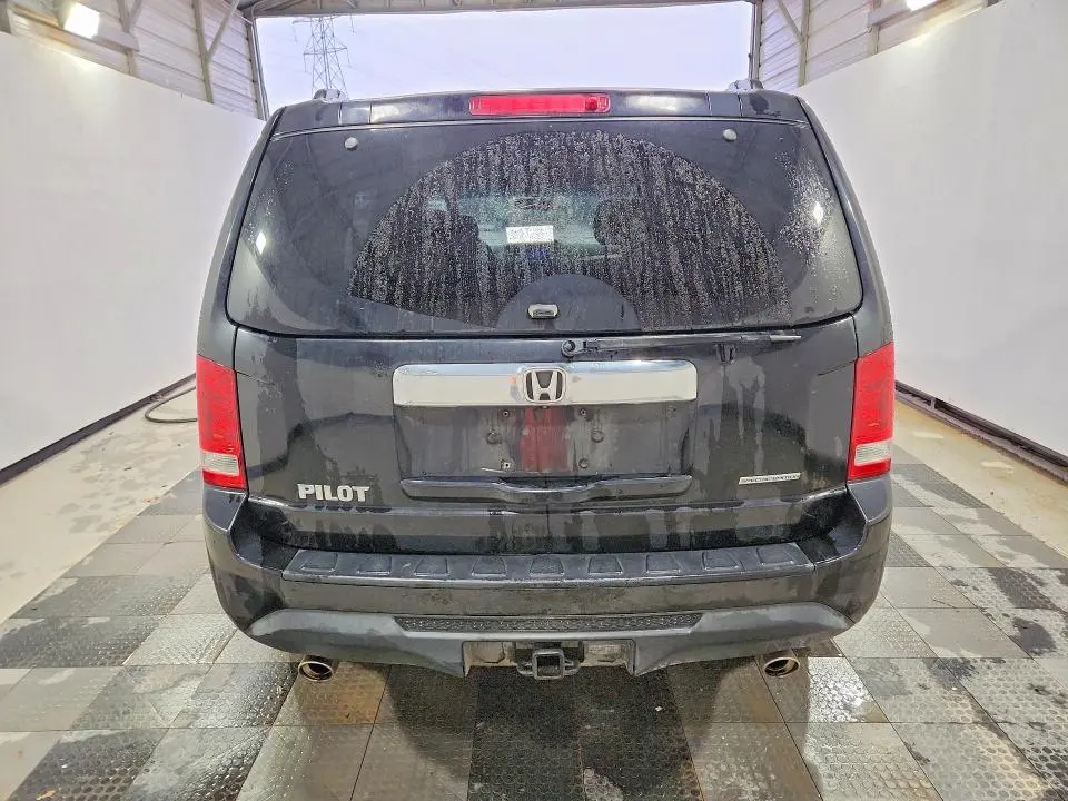2015 HONDA PILOT SE  
