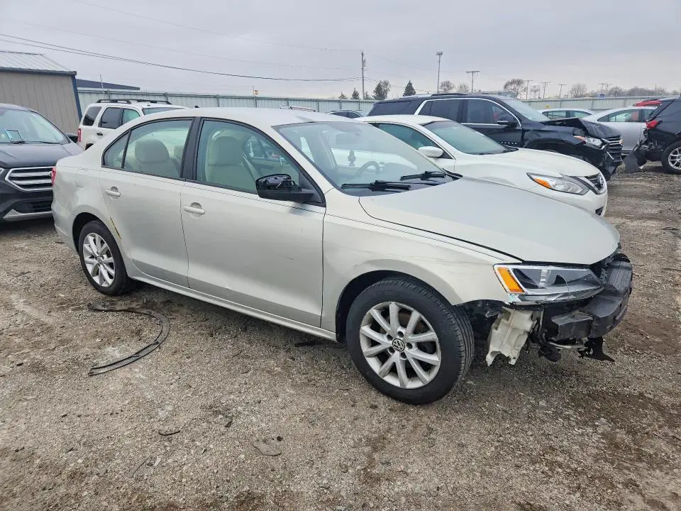 2011 VOLKSWAGEN JETTA SE  