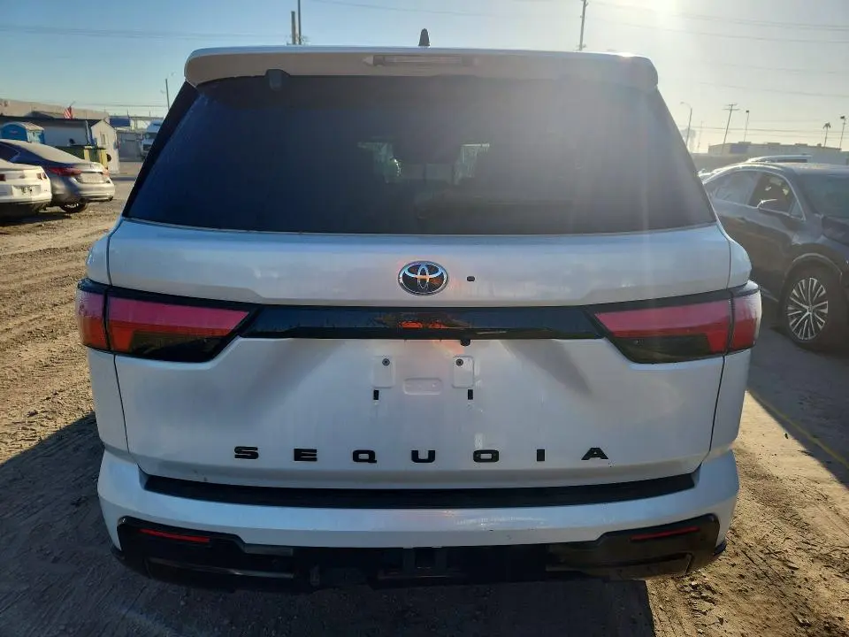 2023 TOYOTA SEQUOIA PLATINUM  