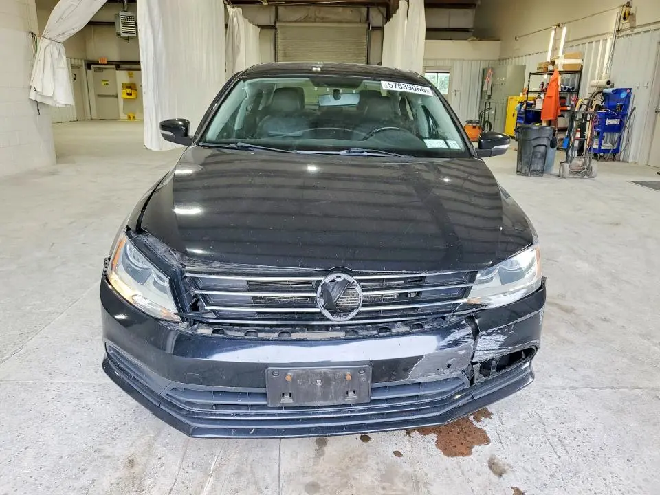 2015 VOLKSWAGEN JETTA SE  