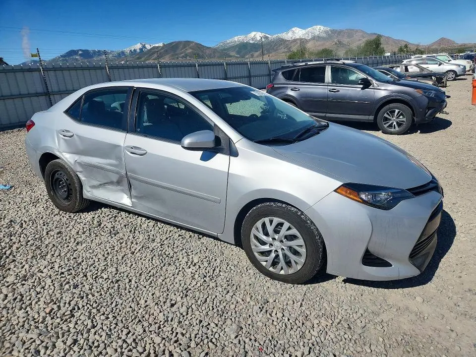 2017 TOYOTA COROLLA LE  