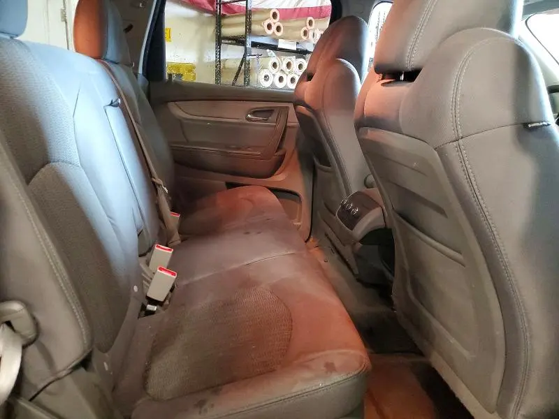 2015 CHEVROLET TRAVERSE LS  