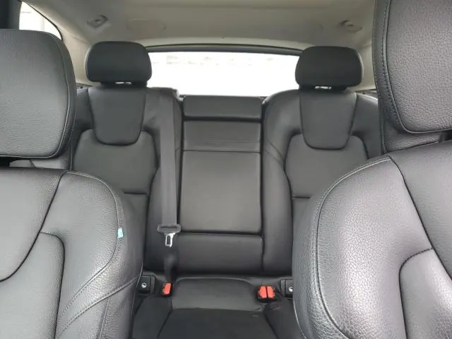 2020 VOLVO XC60 T5 MOMENTUM  