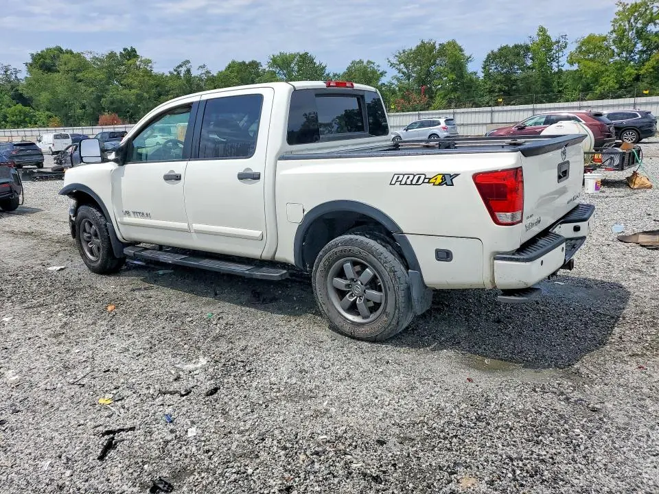 2015 NISSAN TITAN PRO-4X  