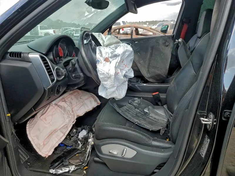 2012 PORSCHE CAYENNE   