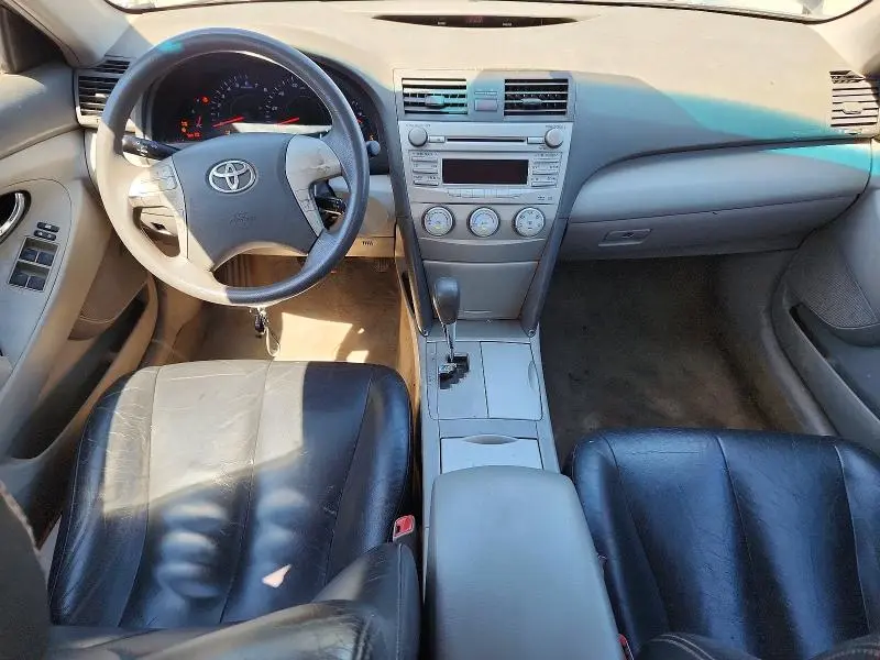 2011 TOYOTA CAMRY LE  
