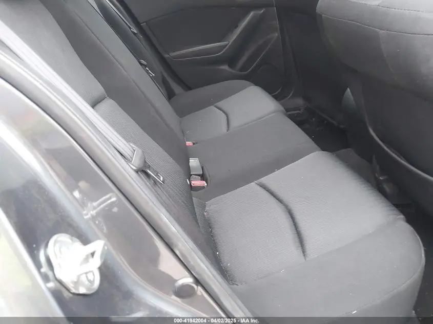 2016 MAZDA MAZDA3 I SPORT