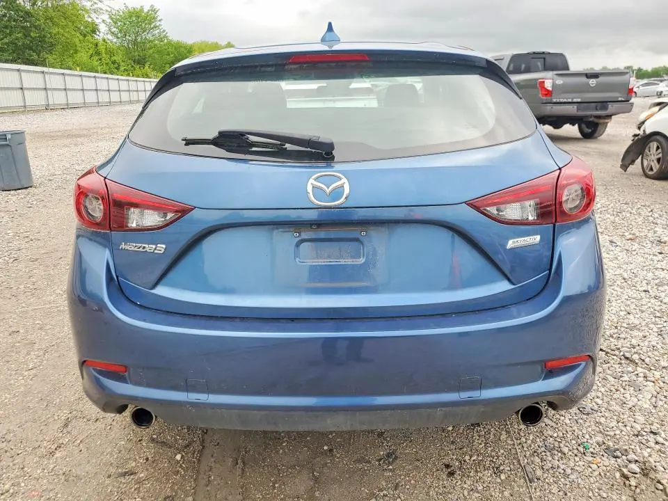 2018 MAZDA 3 TOURING  