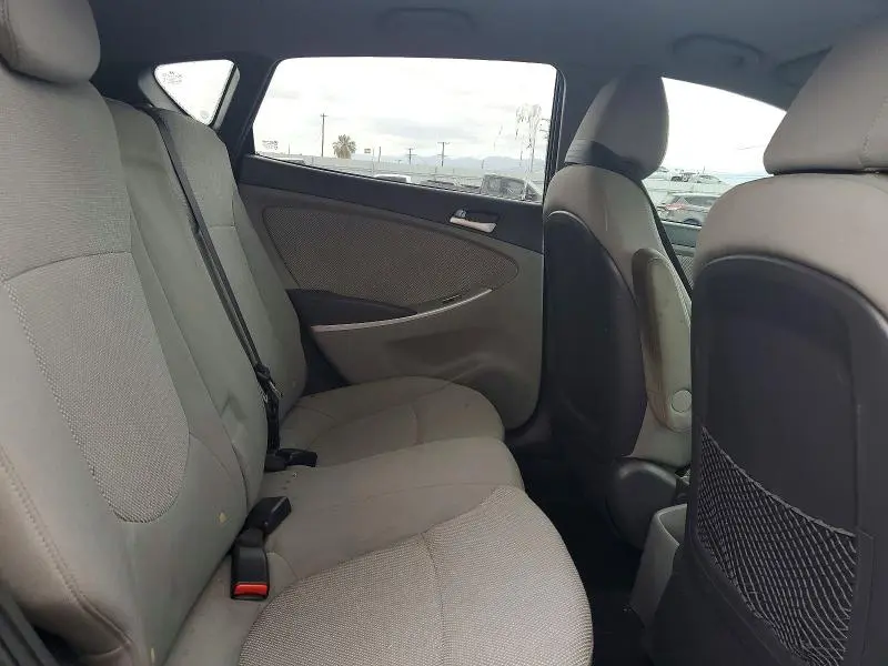 2013 HYUNDAI ACCENT GS  