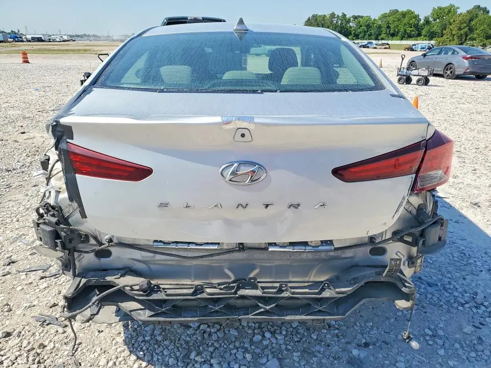 2019 HYUNDAI ELANTRA SEL  