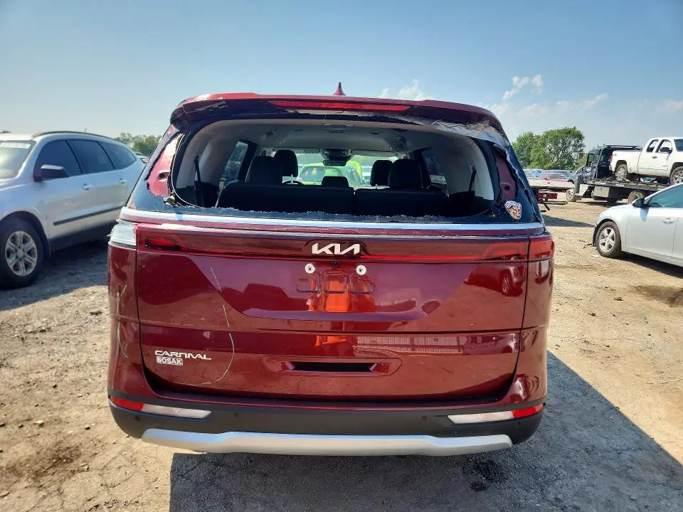2024 KIA CARNIVAL LX  
