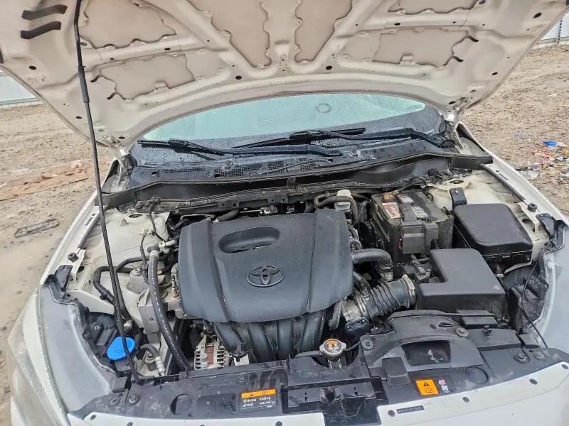 2019 TOYOTA YARIS LE  