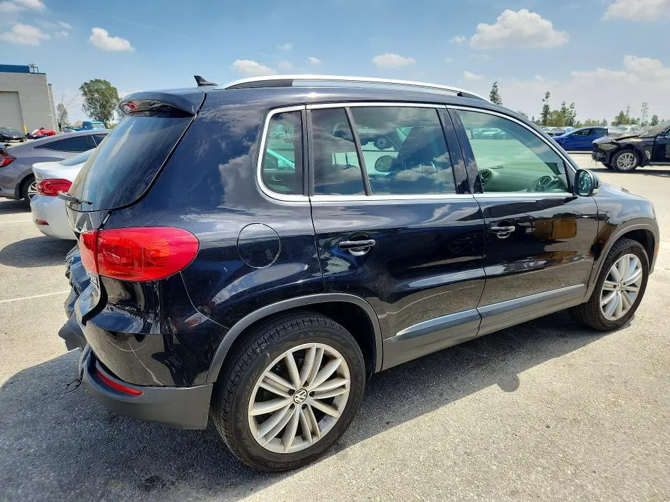 2014 VOLKSWAGEN TIGUAN S  