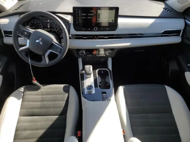 2025 MITSUBISHI OUTLANDER SE  