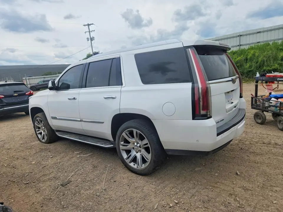 2017 CADILLAC ESCALADE 4WD LUXURY