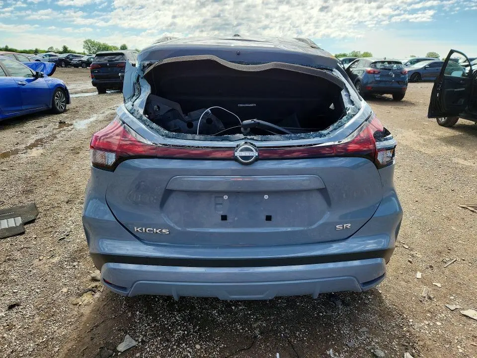2024 NISSAN KICKS SR  
