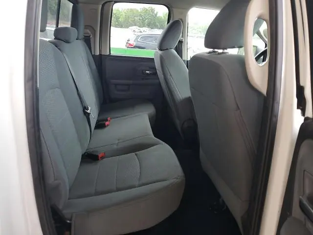 2017 RAM 1500 SLT  