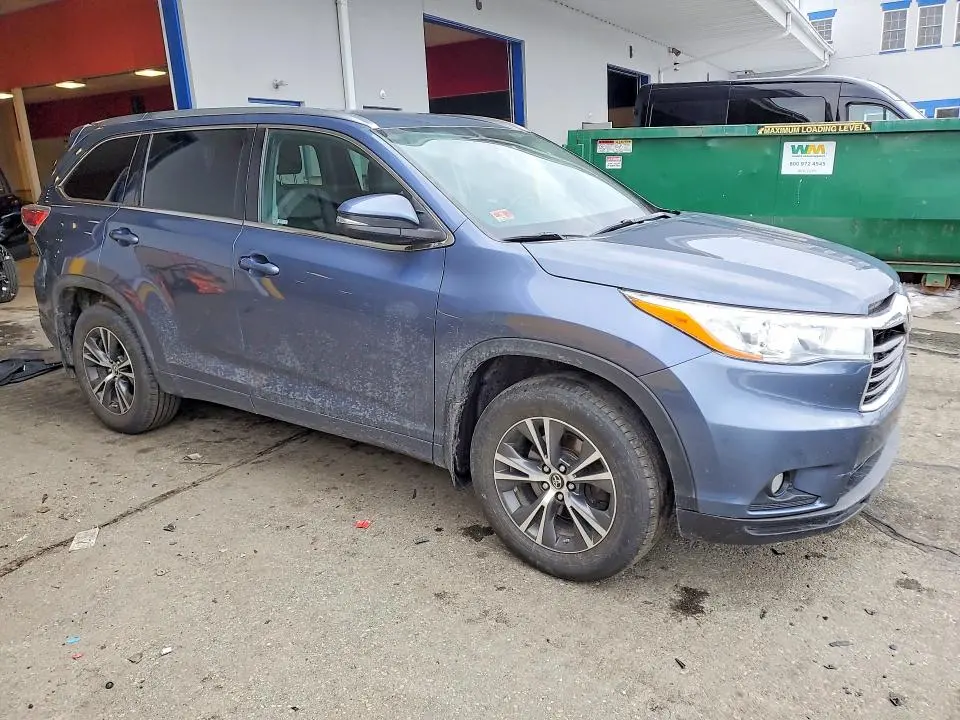 2016 TOYOTA HIGHLANDER XLE  