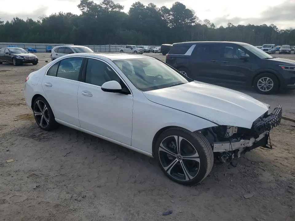 2024 MERCEDES-BENZ C 300  