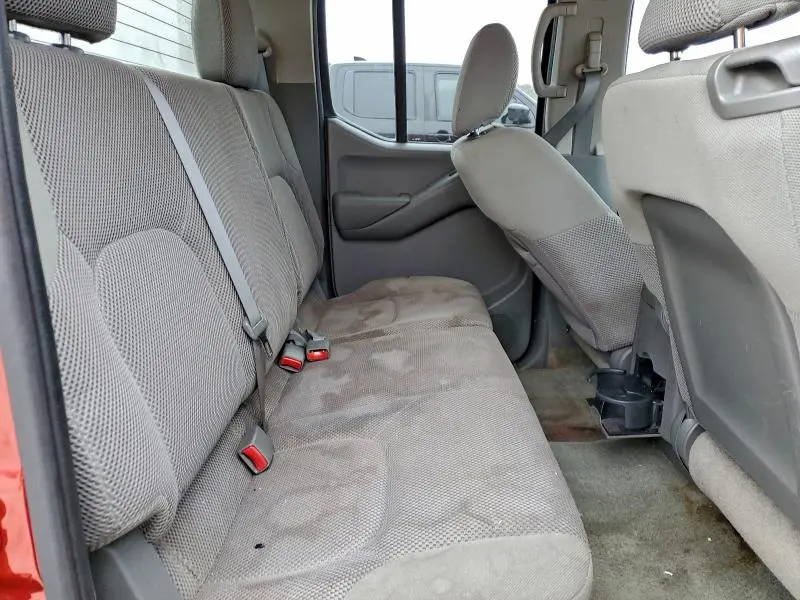 2013 NISSAN FRONTIER S  