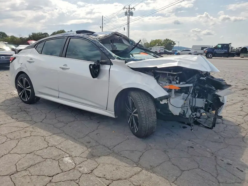 2023 NISSAN SENTRA SR  