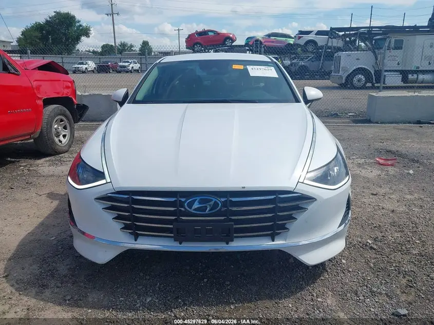 2021 HYUNDAI SONATA SE