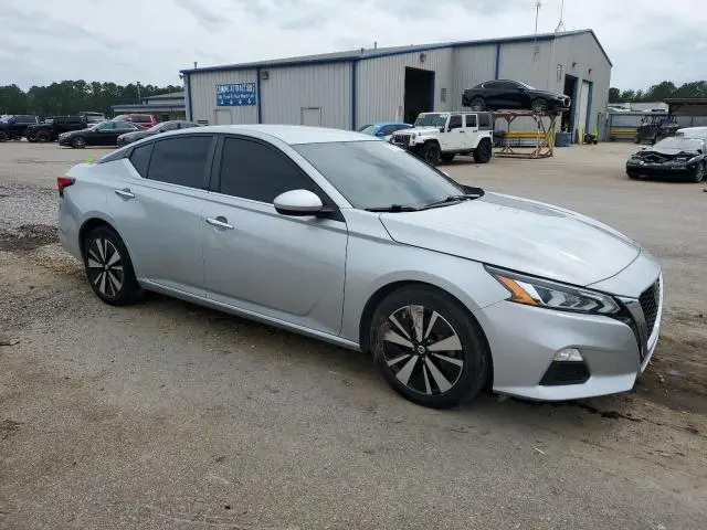 2022 NISSAN ALTIMA SV  