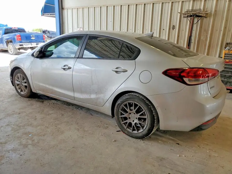 2017 KIA FORTE LX  