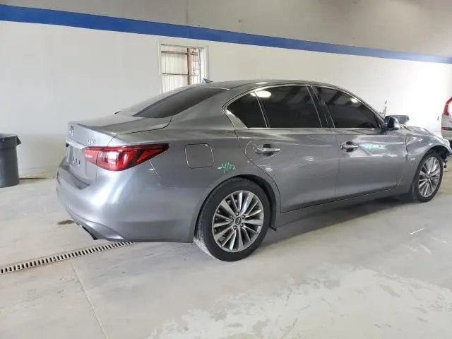 2018 INFINITI Q50 LUXE  