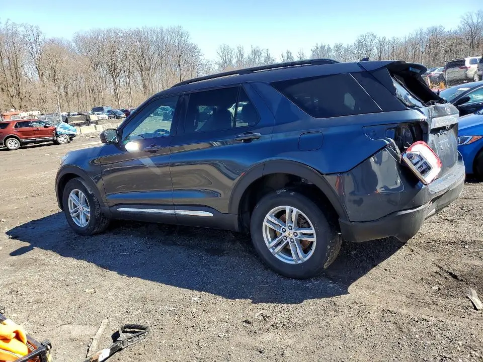 2022 FORD EXPLORER XLT  