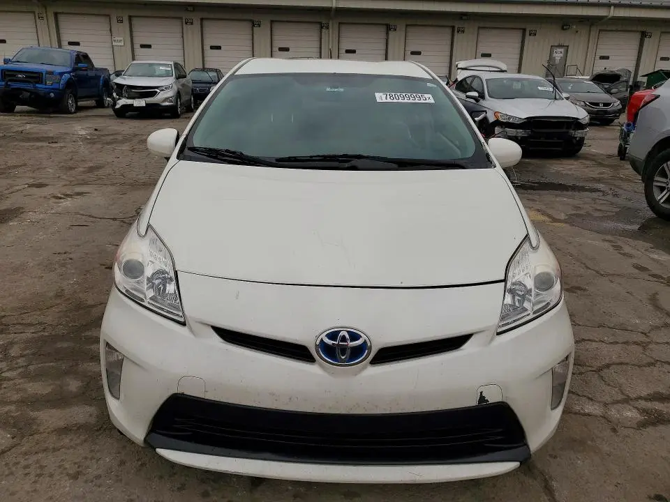 2015 TOYOTA PRIUS   