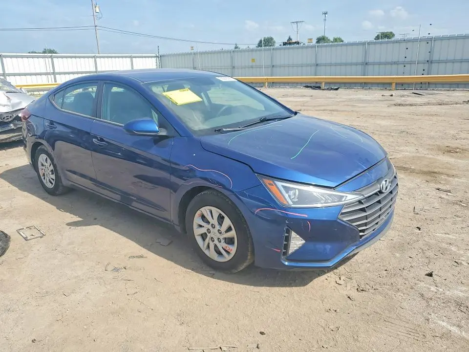 2019 HYUNDAI ELANTRA SE  
