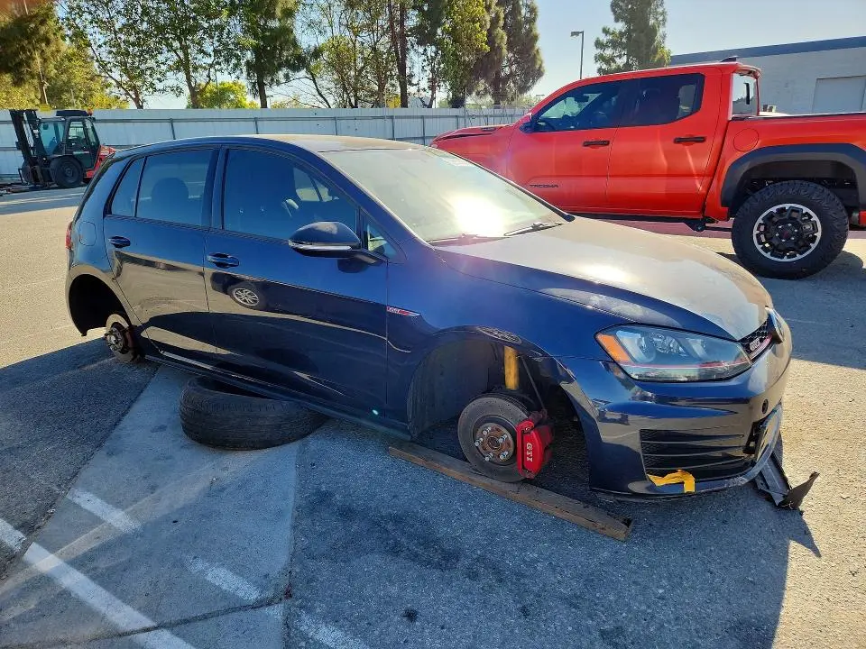 2017 VOLKSWAGEN GTI S/SE  
