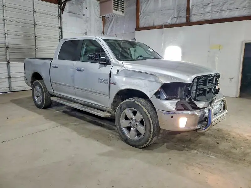 2017 RAM 1500 SLT  