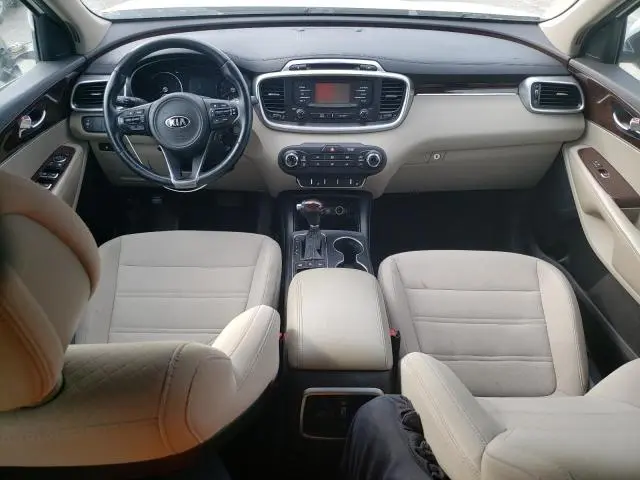 2016 KIA SORENTO LX  