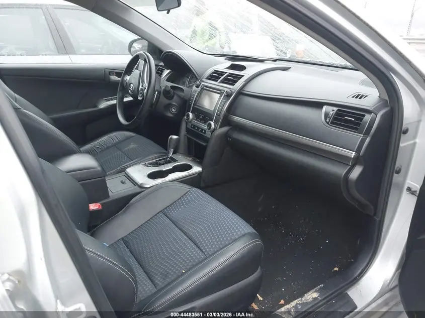 2012 TOYOTA CAMRY SE