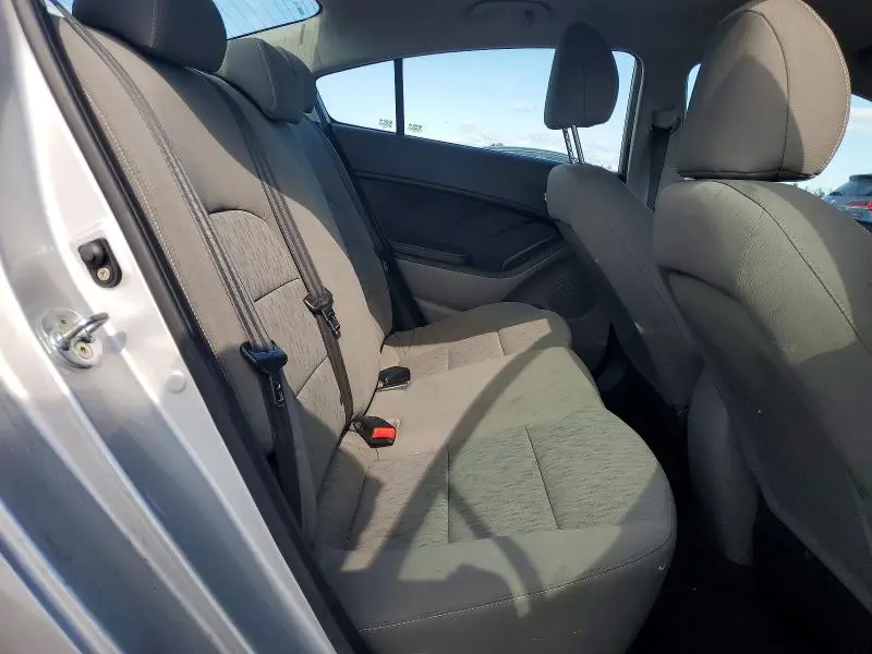 2016 KIA FORTE LX  