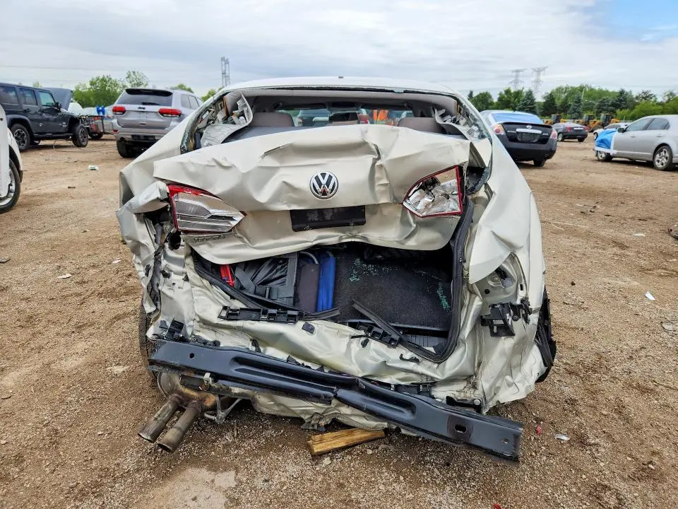 2011 VOLKSWAGEN JETTA BASE  