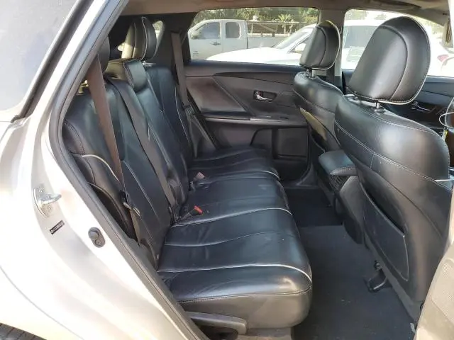 2013 TOYOTA VENZA LE  