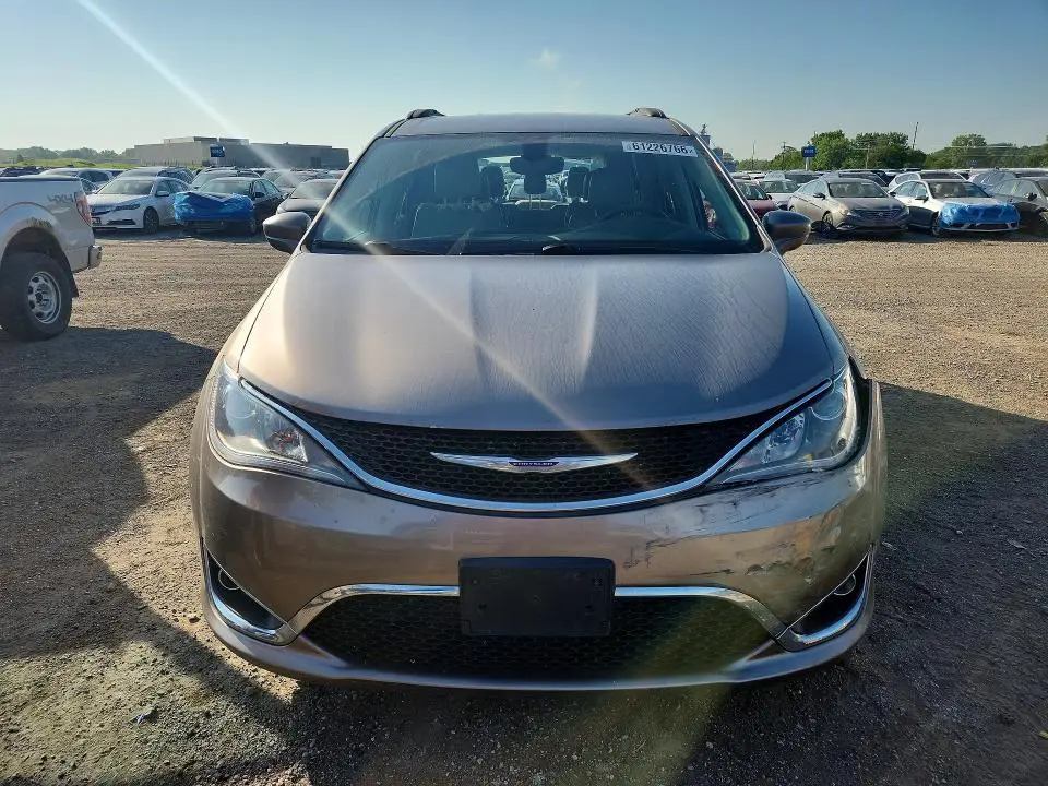 2017 CHRYSLER PACIFICA TOURING L  