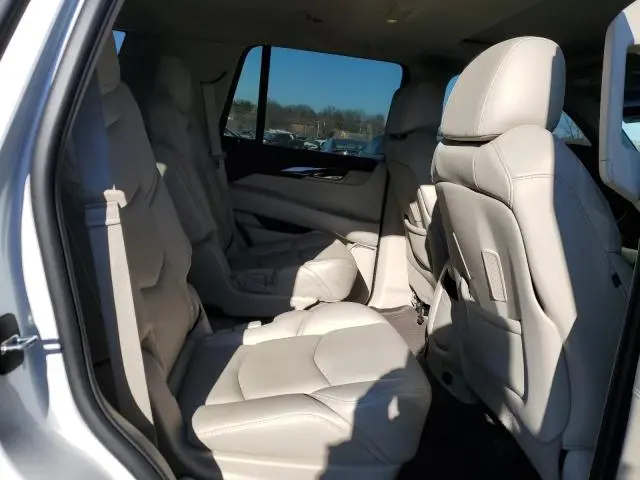 2017 CADILLAC ESCALADE LUXURY  