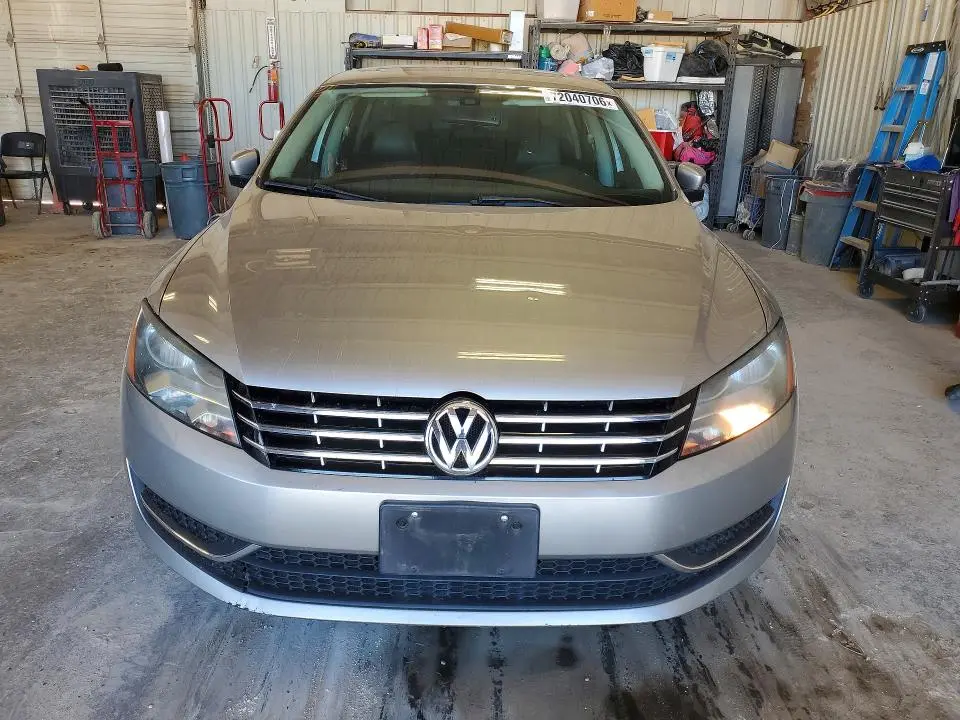 2013 VOLKSWAGEN PASSAT SEL  