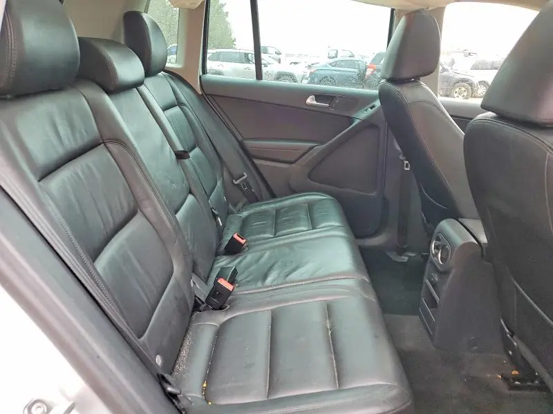 2017 VOLKSWAGEN TIGUAN SPORT  