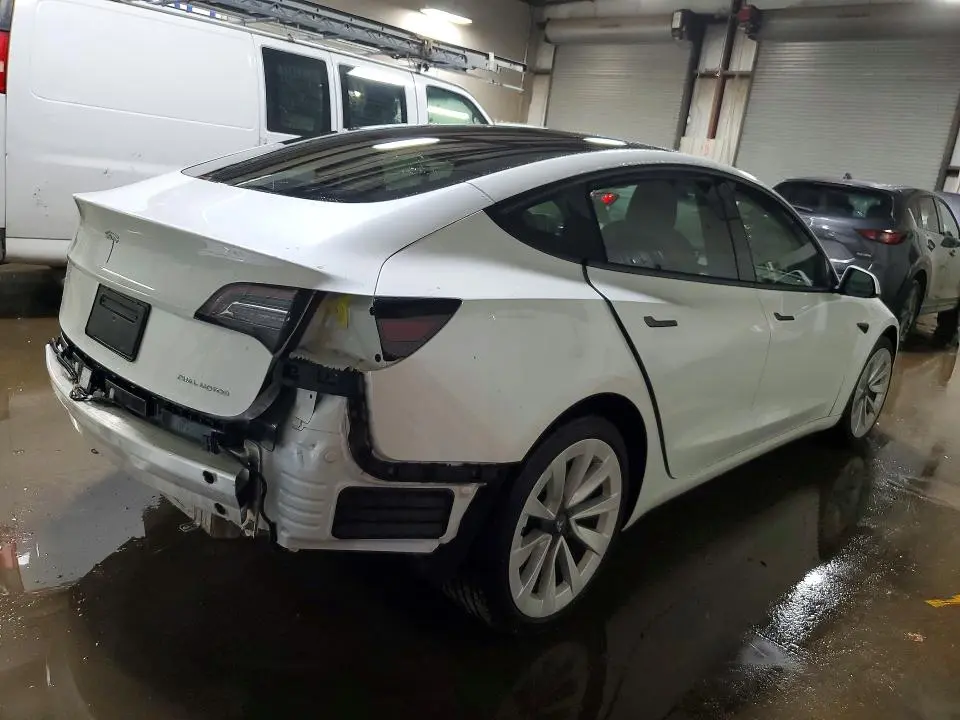 2021 TESLA MODEL 3   