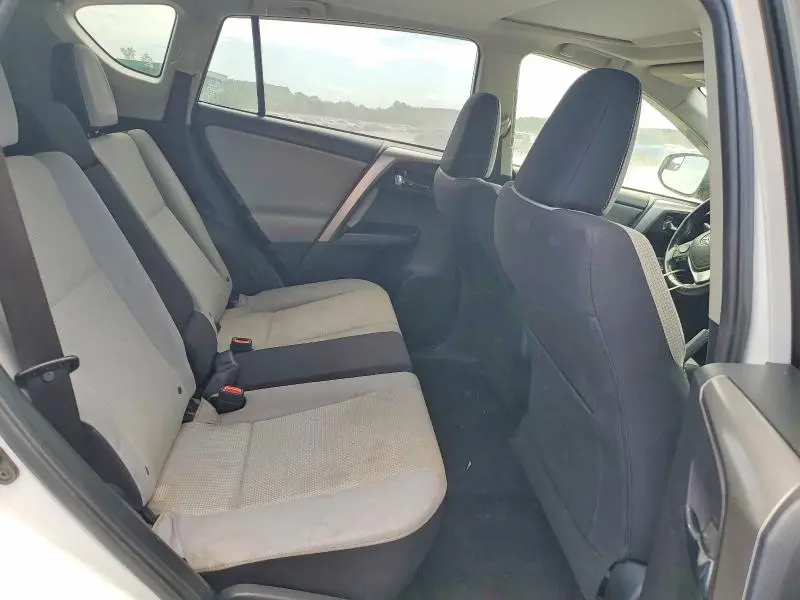 2017 TOYOTA RAV4 XLE  