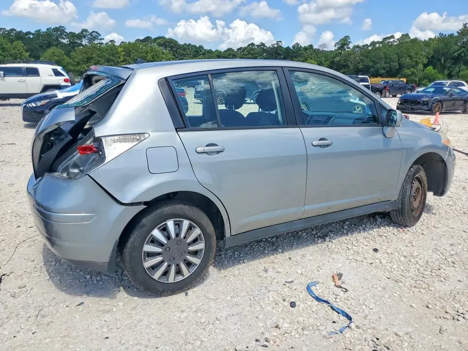 2010 NISSAN VERSA 1.8 S  