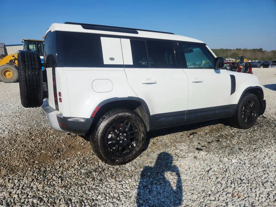 2024 LAND ROVER DEFENDER 110 S  